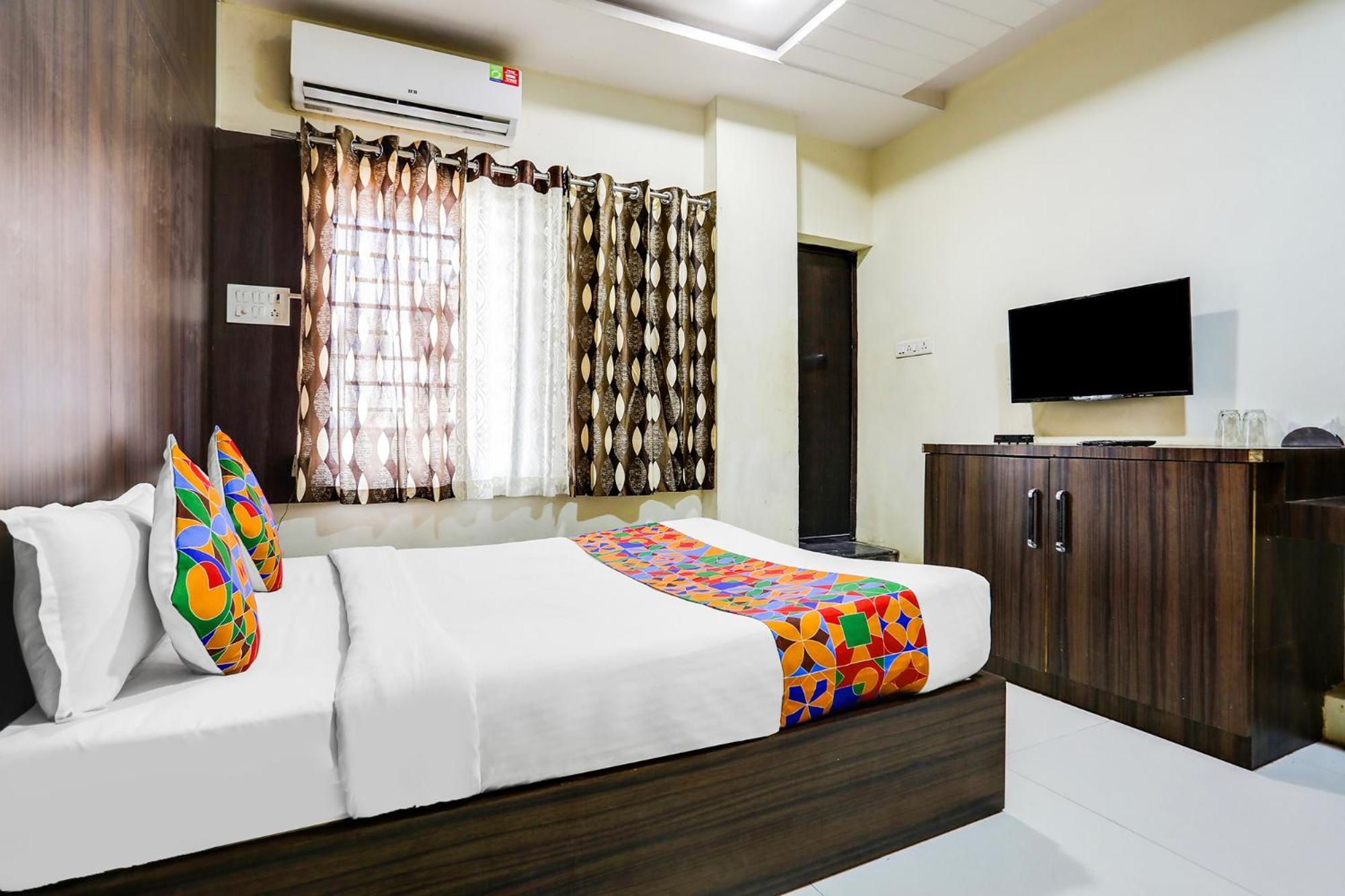 Fabhotel Blue Star Bori  Extérieur photo